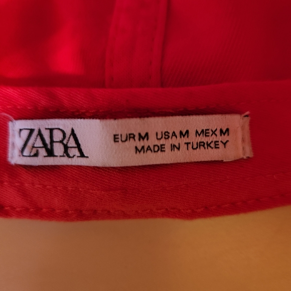 Baseball cap - Picture 3 of 3